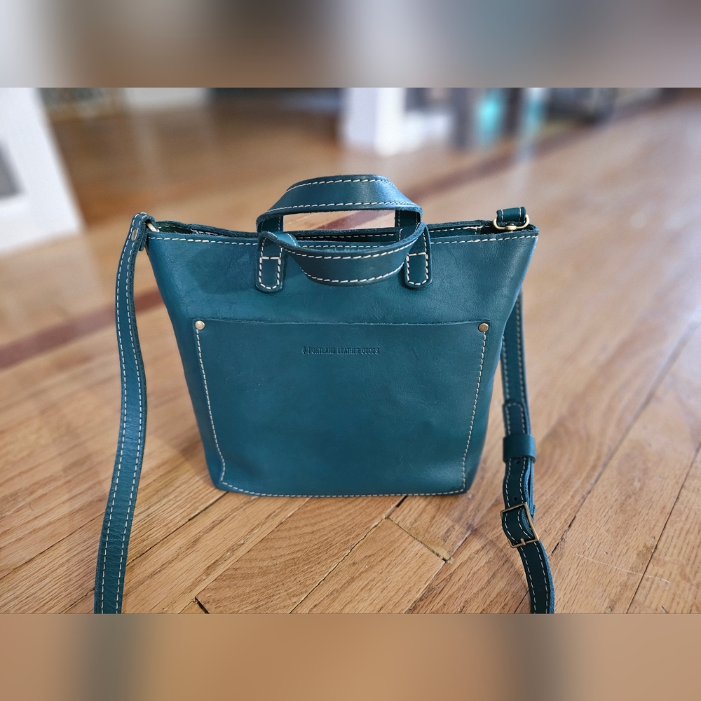 Portland Leather Goods Mini Crossbody Zip Peacock 🦄